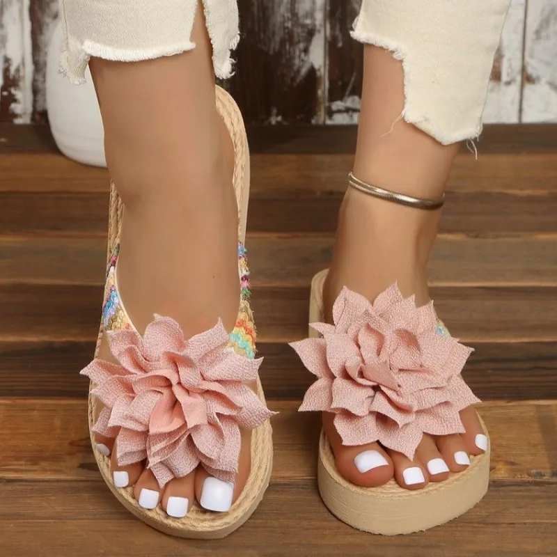 Summer New Slope Heel Non Slip Women's Flip Flops 2026 Fashion Grass Woven Flower Thick Soled Women Shoes Босоножки Женские
