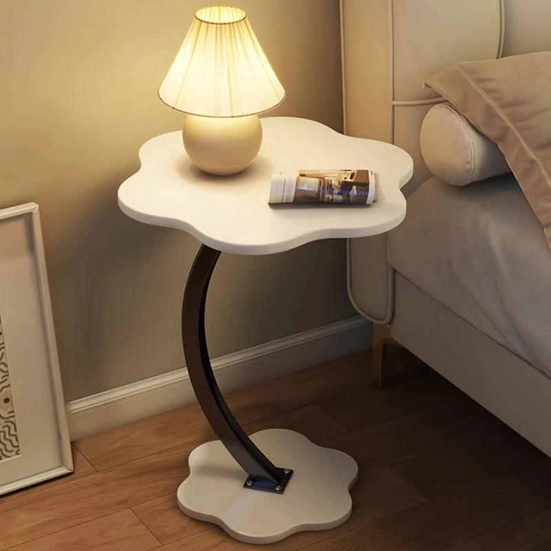 

Balcony Leisure Small Side Aesthetic Modern Bedroom Minimalist Bedside Table Living Room Designer Kaffee Tische Lounge Furniture