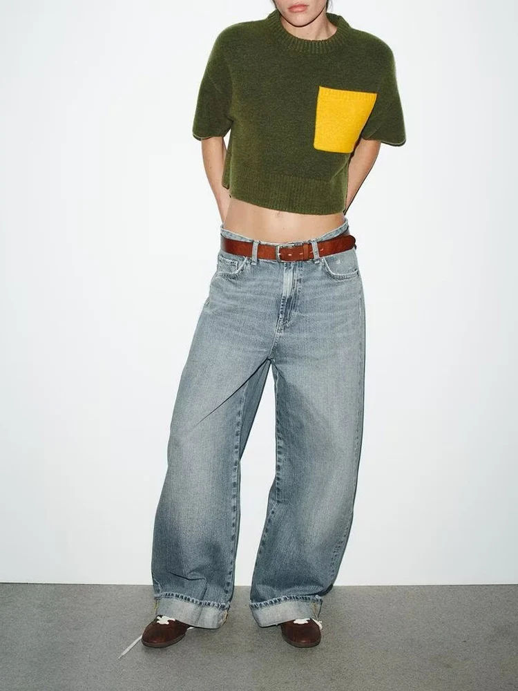 Sweter lengan pendek wanita gaya Eropa baru, serbaguna, berkesan elegan, kerah bulat, hiasan saku, kombinasi warna.