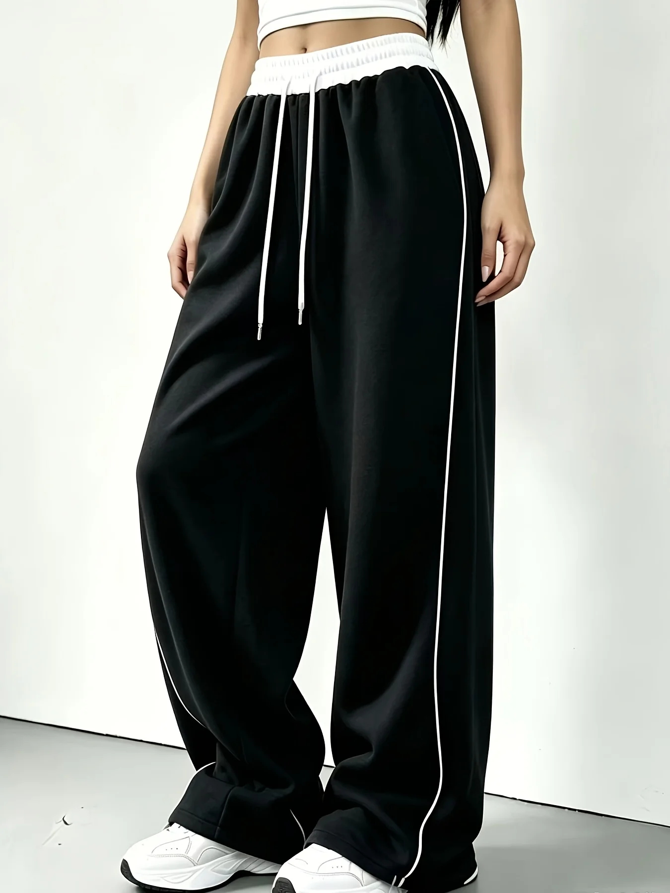 Unisex-Hose mit geradem Bein, lange Hose mit 3D-Weißlinien-Print an der Seite, schnelltrocknende Hose, lässige, lockere Sport- und Streetwear-Hose für Damen und Herren. – Detail 3