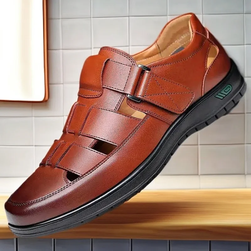 

Leaky size men's leather shoes summer breathable sandals men's hole shoes tide