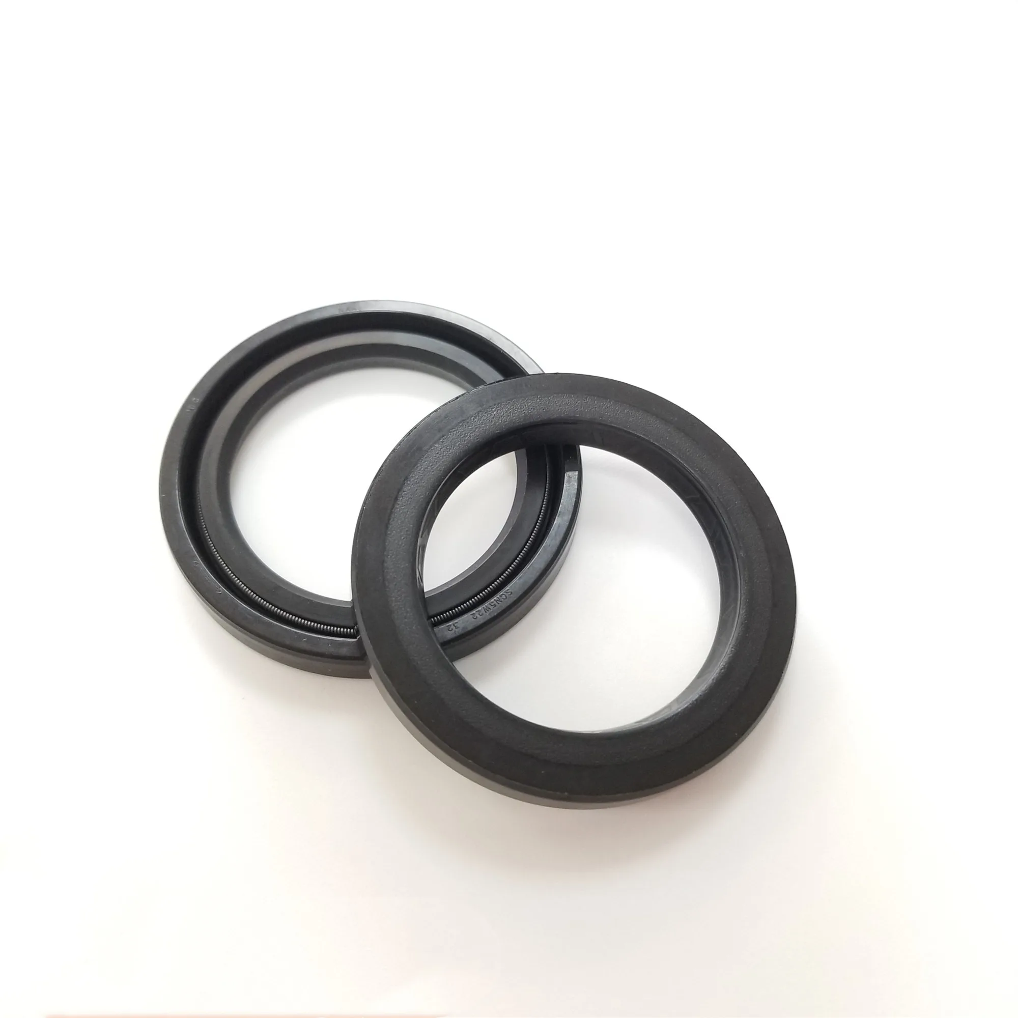 مضخة زيت ختم زيت المحرك الهيدروليكي الدائري هيكل عظمي مقاوم للضغط العالي SCN5W22/35X48X5.5 طقم ختم المحرك