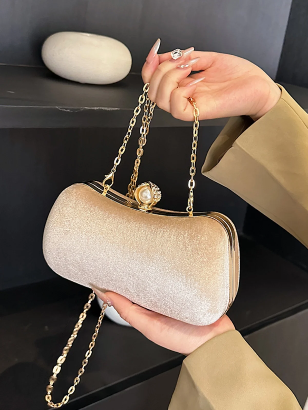 ハイエンド宴会クラッチバッグ女性のためのヴィンテージコーデュロイパーティーショルダーバッグライト高級グラデーションミニチェーンクロスボディ財布