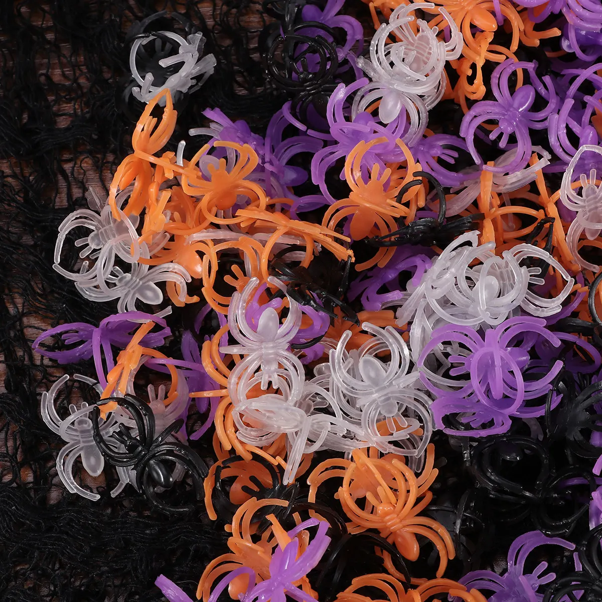 

200 шт. светящихся колец-пауков для Хэллоуина, вечеринок, рэв-вечеринок, концертов, развлечений в условиях низкой освещенности