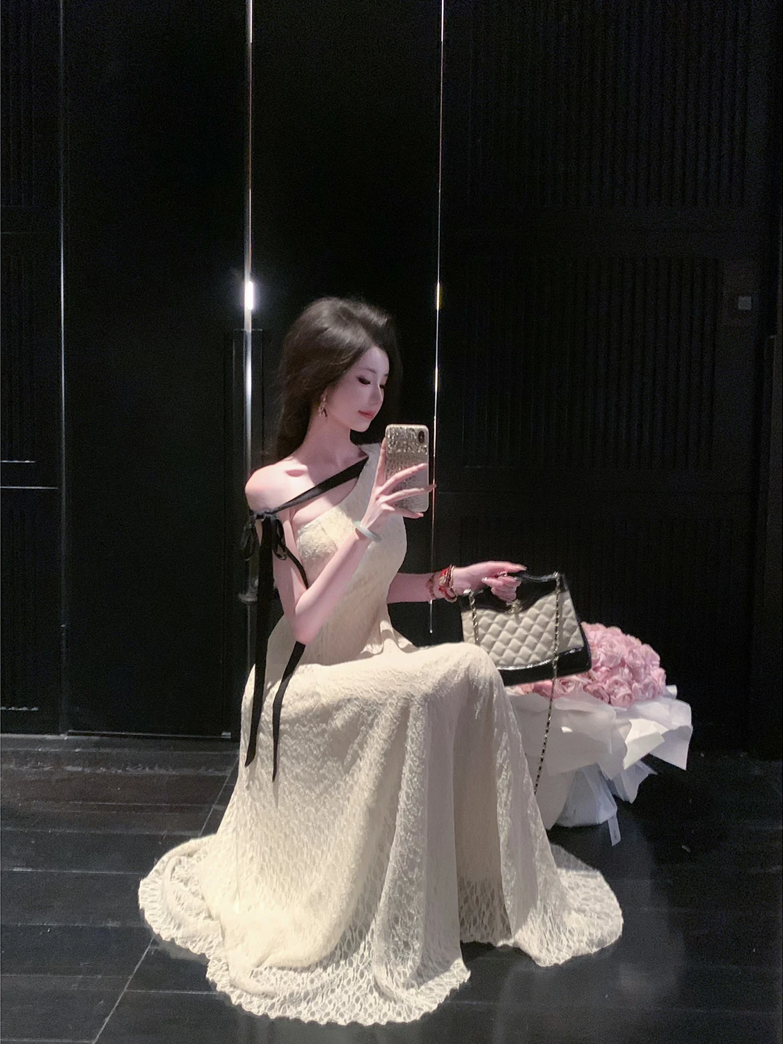 

Элегантное шелковое платье Sun Yaqiao Manchester Love Summer New с асимметричным плечом, однотонное, с поясом, подчеркивающим талию, из высокоэластичной ткани