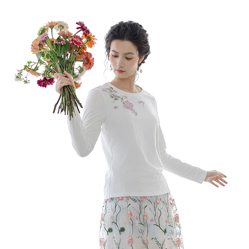 

Ele Embroidered Slim Fit Cotton Blend T-irt Women's New Autumn Collection Comfortable round Ne Long Sve Top