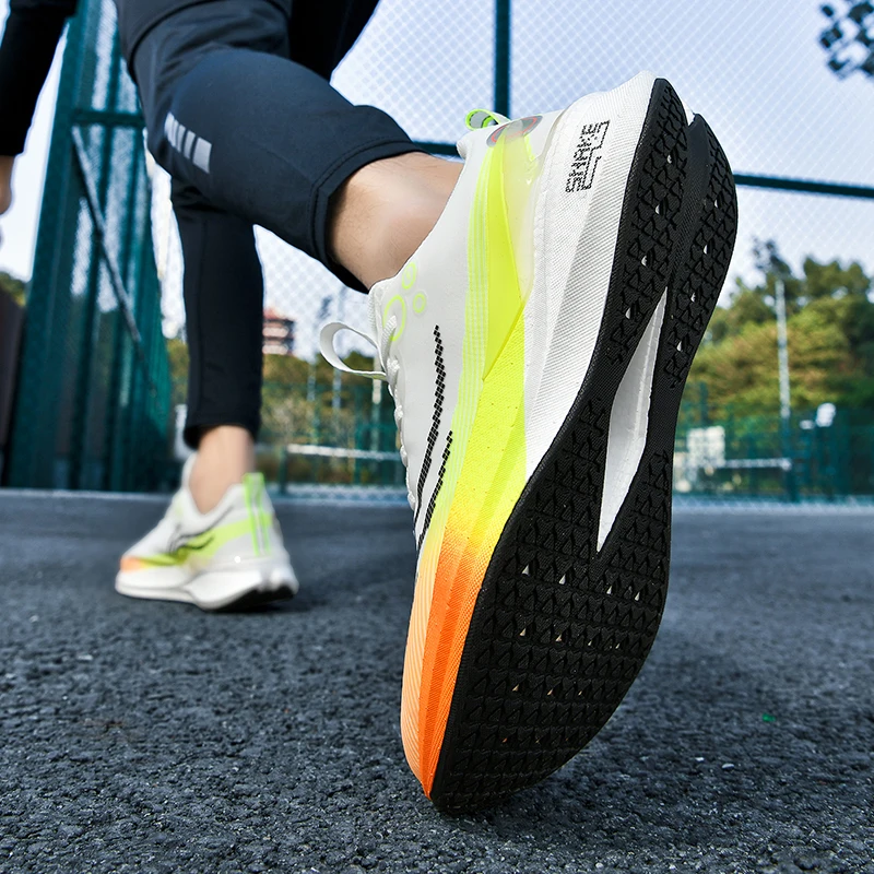 عام الثعبان/الأرنب الأحمر 8Pro أحذية الجري المصنوعة من الكربون طالب جديد طفل كبير المهنية سباق الطيران الكهربائية 5 spo