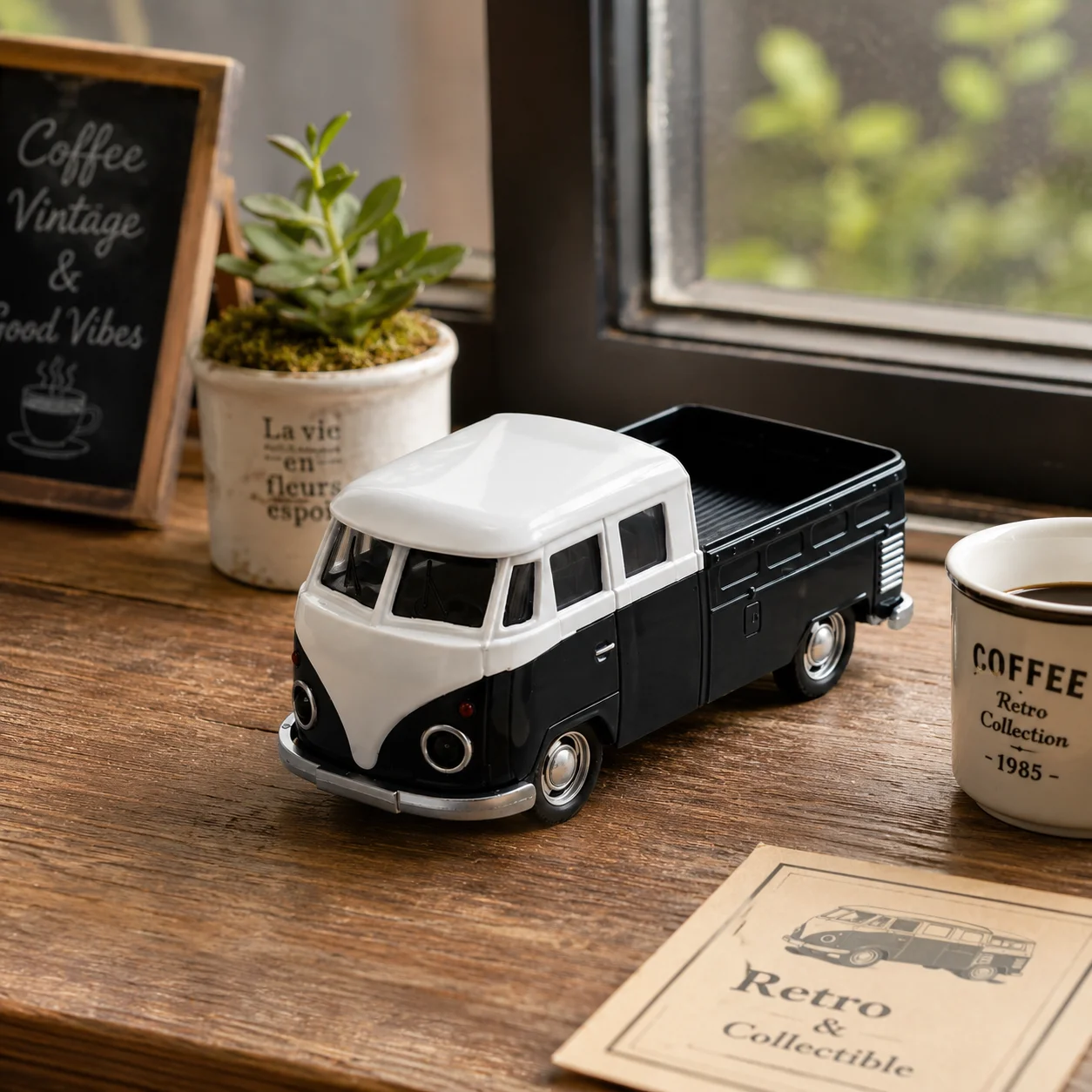 (Corrugated Box) 1/40 Scale, Vintage Cabover Pickup Style Toy Car, Powerful Recoil, Metal Casting, Boy's Toy, the Best Gift.