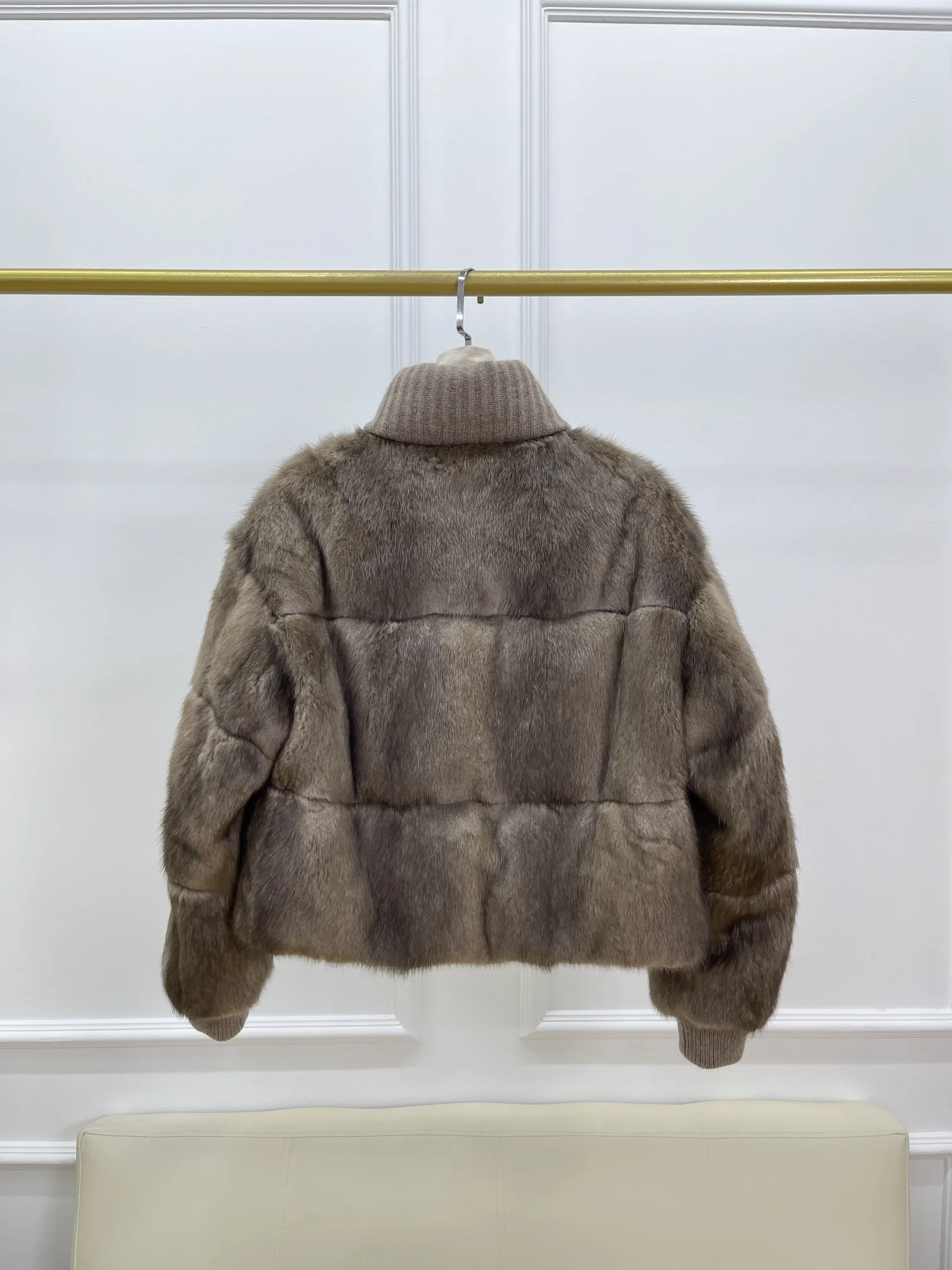 2024 Autumn And Winter New Goose Down Jacket For Women Short Style High-End Down Jacket Spliced With Mink Fur