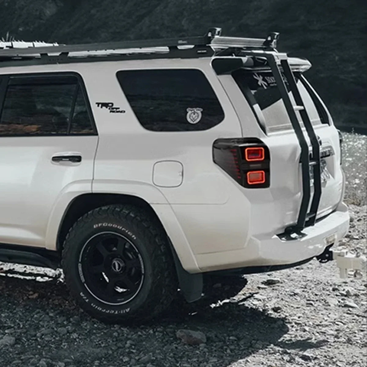 

Автомобильные фары TYPY для Toyota 4 Runner, задний фонарь 2010-2020, светодиодный задний фонарь для проектора, дневные ходовые огни, автомобильные аксессуары