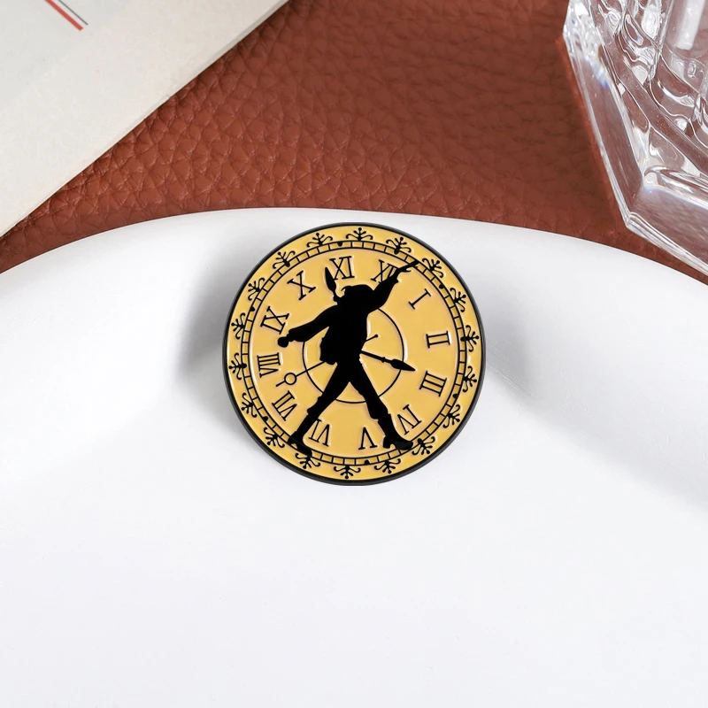 Clock Silhouette Enamel Pin Roman Numeral Clock Brooch Lapel Retro Adventure Backpack Badge Fashion Jewelry Accessories