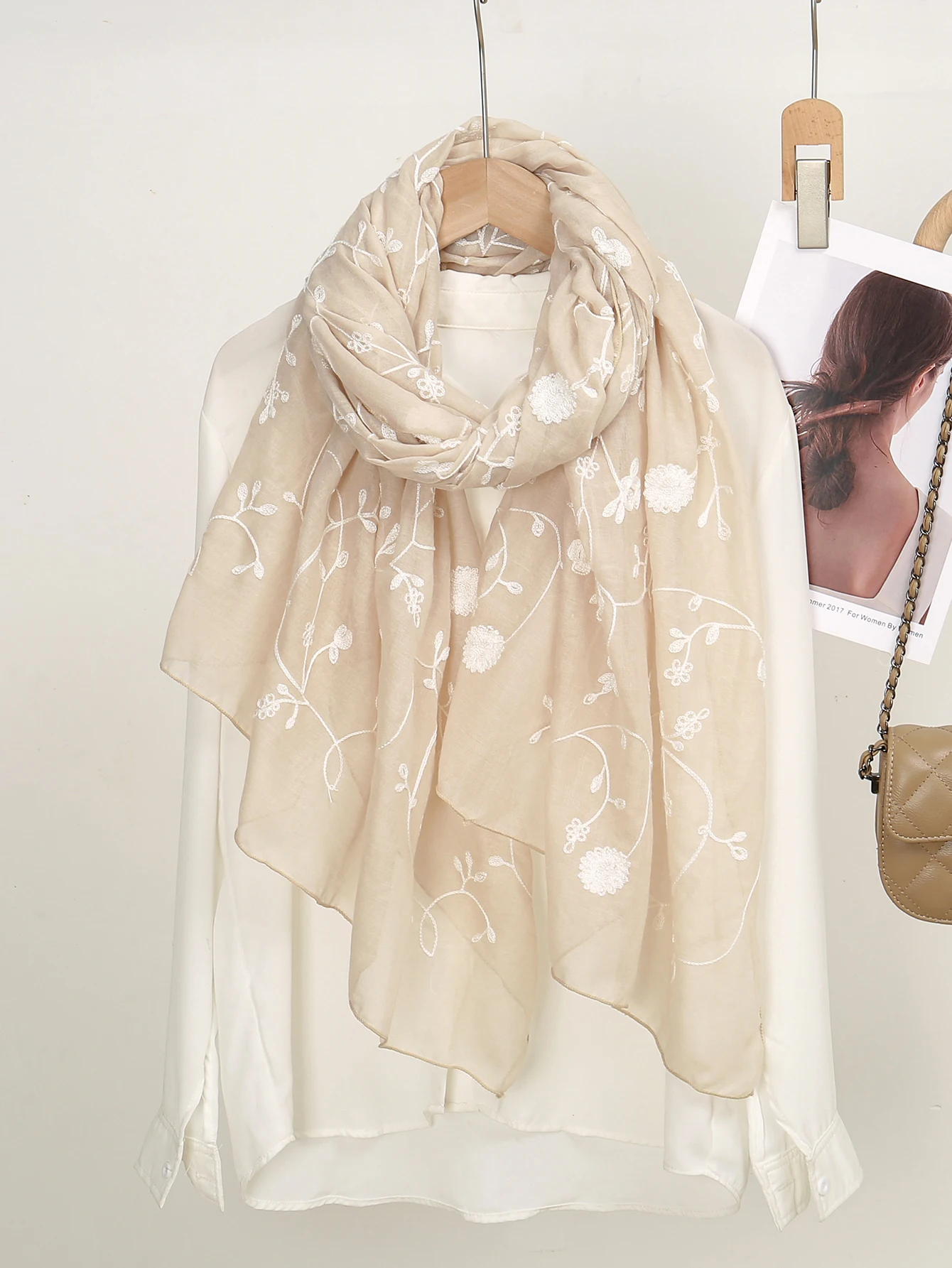 2024 Women\'S Fashion Vine Pattern Embroidery Long Scarf Four Seasons General Light Breathable Elegant180*90cm