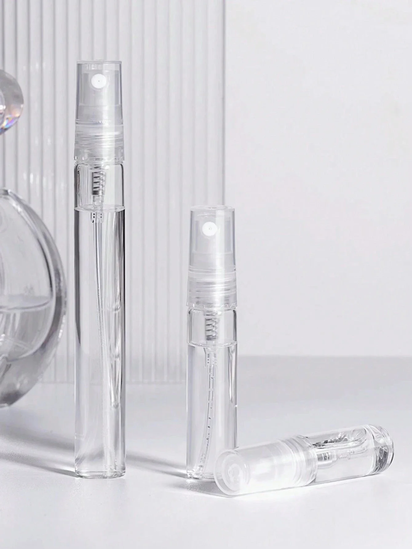 5pcs 4 Accessories 2/3/5/10ml Portable Perfume Spray Bottle with 5 Spray Bottles, 2 Funnels, 2 Dispensing Divas