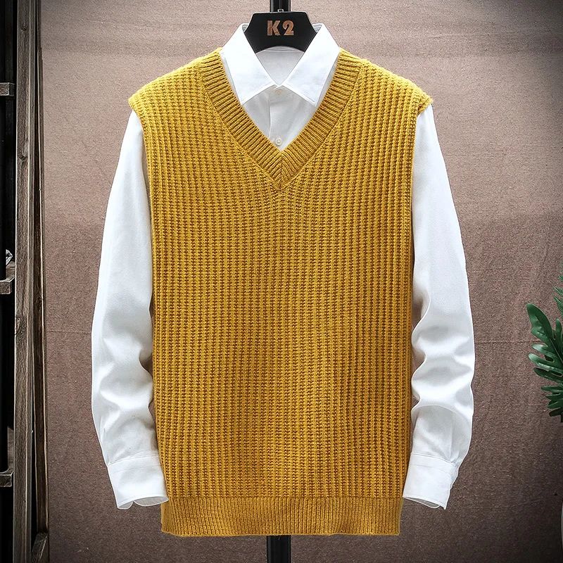 

Men's new fall and winter high quality big boy fashion trend v-neck sleeveless knit shirt soft knit sweater solid color sweater