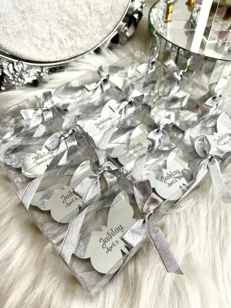 Espejo Plateado Personalizado con Mariposas, Regalo de Cumpleaños, Regalo de Mariposas, Recuerdos para Quinceañera, Recuerdos para Baby Shower, Recuerdos para Mis Quince Años