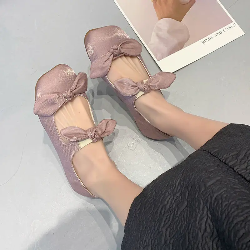 Buty dla kobiet 2024 Płaskie buty z kokardą Damskie letnie obuwie Różowe Kawaii Square Toe Cute Flat on Offer Promocja Wakacje E Wiosna