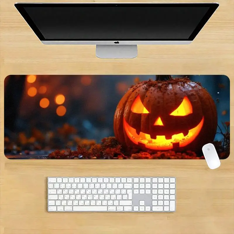 1 szt. Halloweenowa Mata na Biurko z Efektem Rozszerzenia - Świecąca Dynia Jack-o'-Lantern, Antypoślizgowa, Druk HD, Gładka Powierzchnia do Gier, Biura i Dekoracji Świątecznych