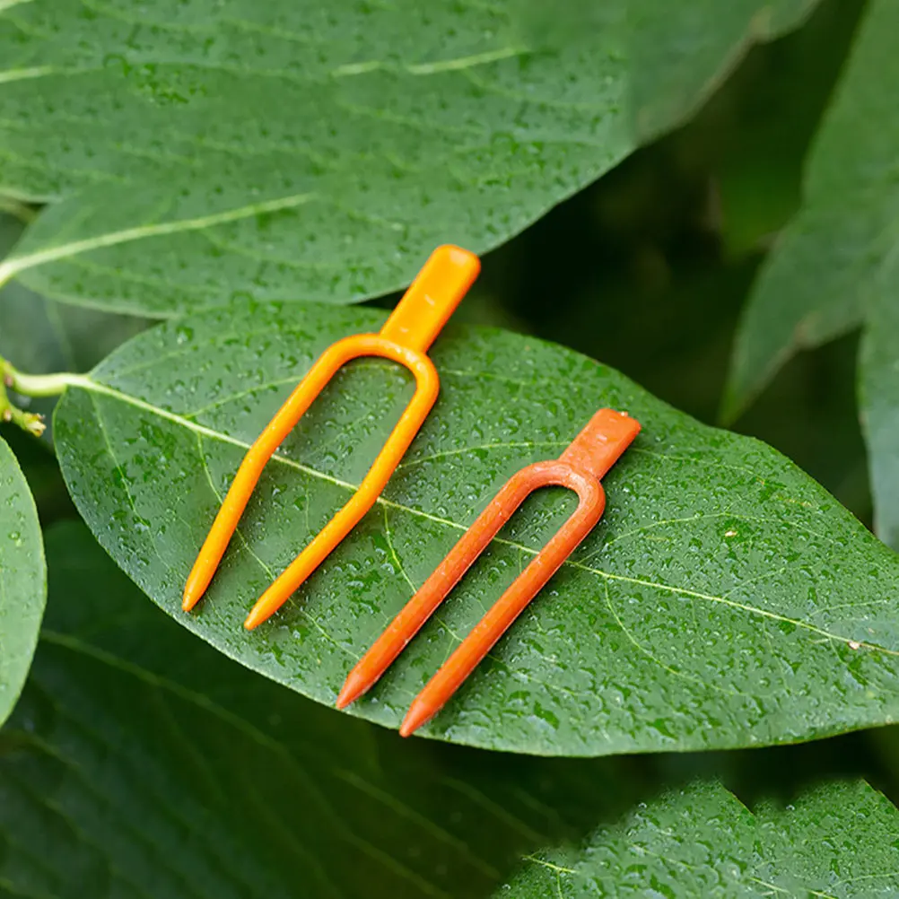 400Pcs Strawberry Vine Fixer Plant Support Clips PP Material Reusable Garden Tool for Watermelon Stolon Plants Fastening Clamps