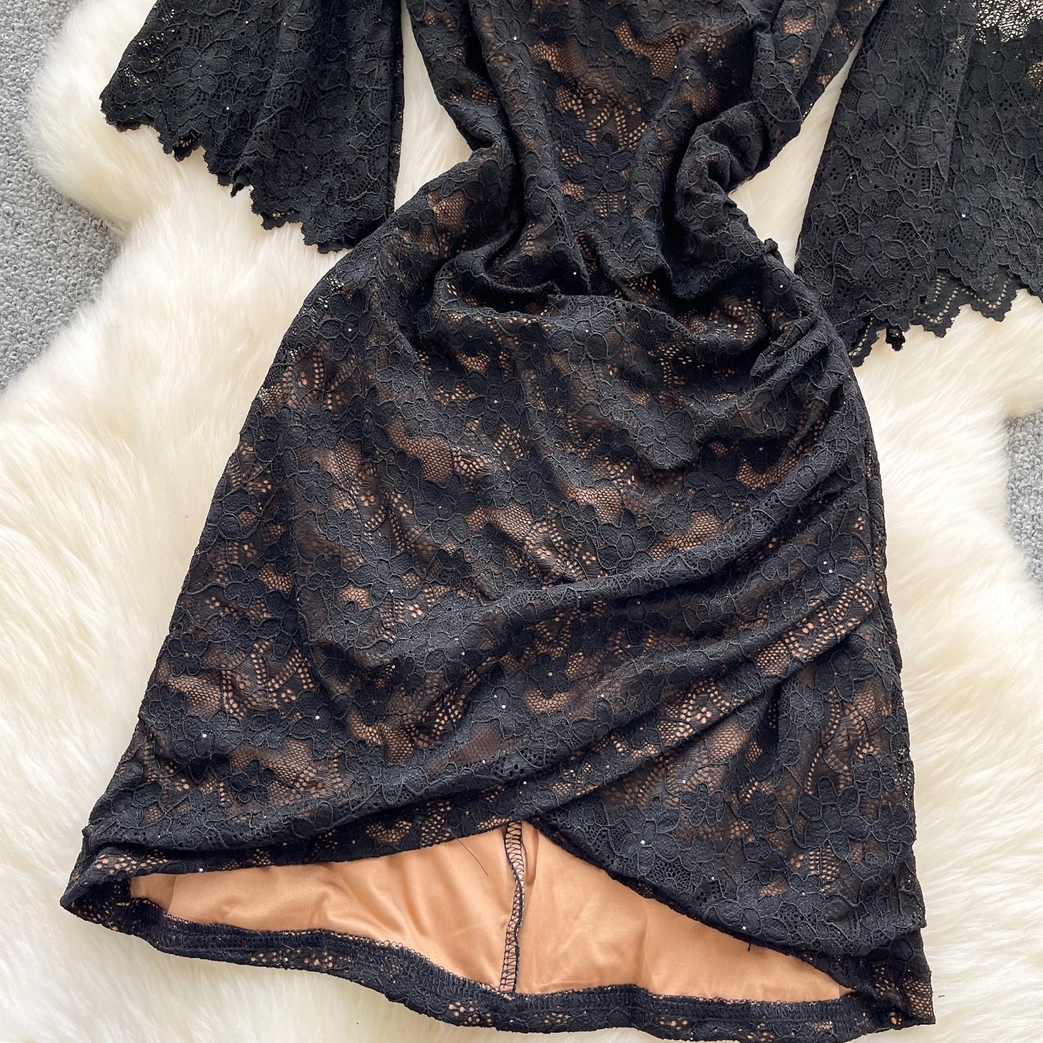 セクシーなクロス V ネックレースドレスヴィンテージエレガントな女性パーティーベーシック韓国ファッションフェアリーコアドレス