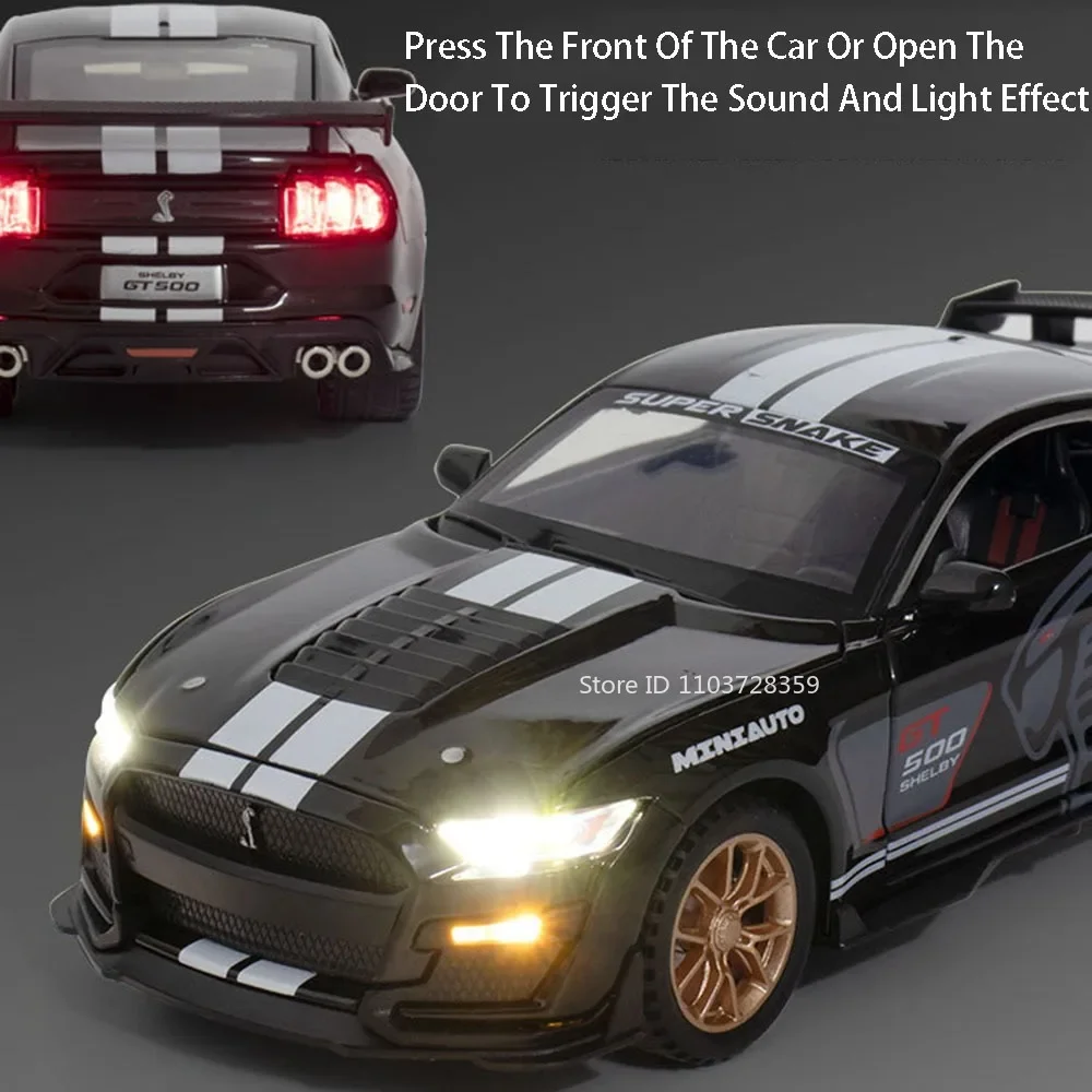 1:32 Giocattolo Modello Mustang Shelby GT500 Auto Pressofuso Suono Luce Porte Aperta Tirare Indietro Veicolo In Miniatura Giocattoli per I Regali Dei Bambini