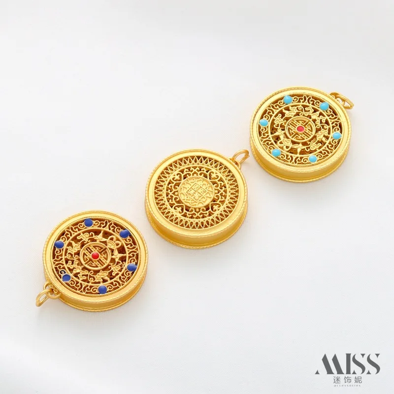18K Gold-Plated Vintage Gold Hollow Matte Five Blessings Round Pendant Charms for DIY Sweater Chain & Necklace Jewelry Making
