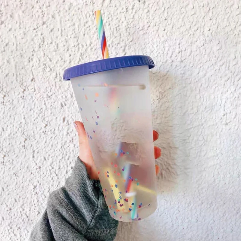 Reusable Blank Plain Plastic Cup With Color Changing Confetti Blue Cold Drink Milk Tea Juice Cup  Plastic Tumbler With Straw Lid