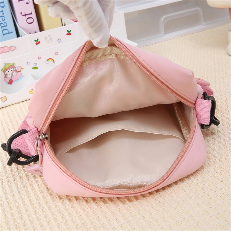 New INS Style Messenger Bag Fashion Casual Shoulder Bag Versatile Messenger Bag Outdoor Sports Shoulder Bag for women and men