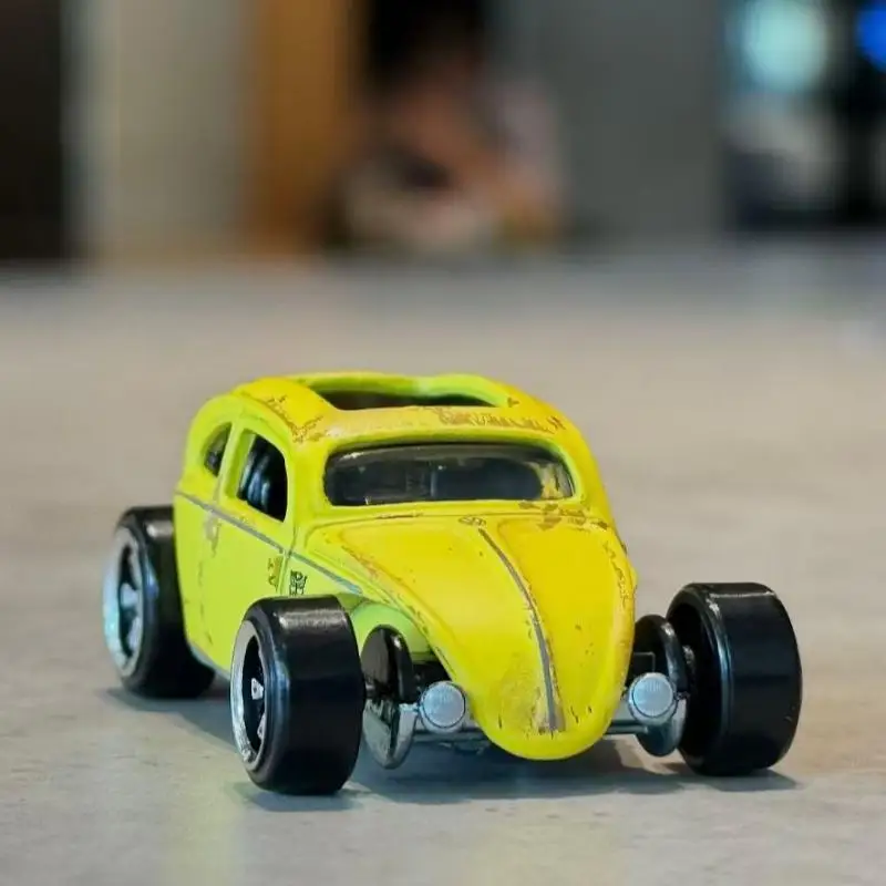 Hot Wheels Transformers Collaboration Bumblebee Bugatti Veyron, Modelo de Auto de Aleación Fundida a Presión, Juguete Coleccionable, Regalo