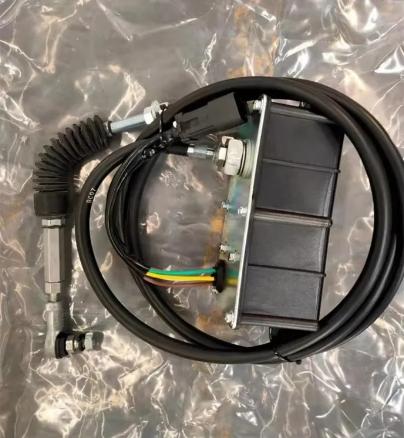 Throttle Motor 21EN-32300 for R210-7/R220-7 1 Year Warranty  & OEM Parts
