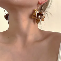 XIALUOKE Vintage Acrylic Gardenia Drop Earrings For Women European American Style Large Earrings Travel Party Jewelry Gift