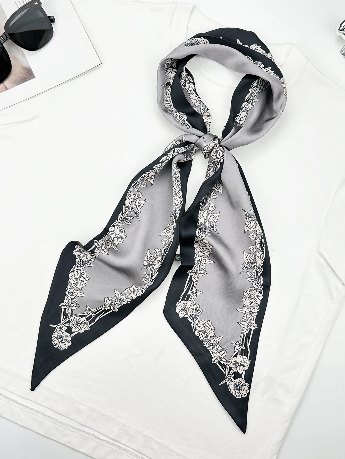 2024 Retro Print Silk Scarf Women Soft Satin Hairband Neckerchief Tie Female Headband Bag Ribbon