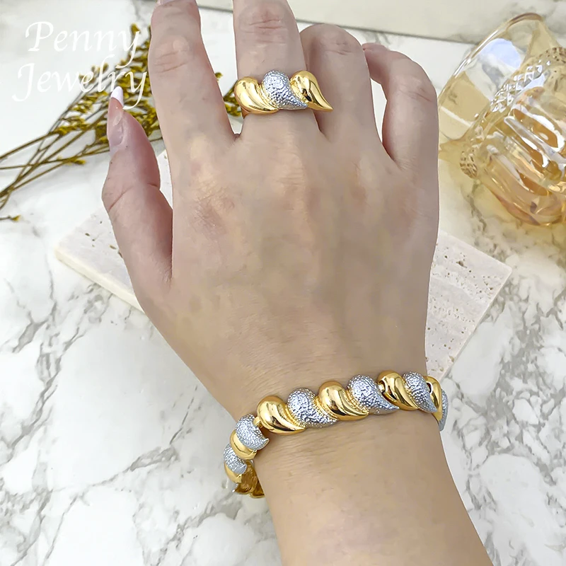 Textured Elegant 4Pcs Jewelry Set for Women Dubai 18K Gold Plated Necklace Earrings Bracelet Ring Bridal Wedding Party Gift
