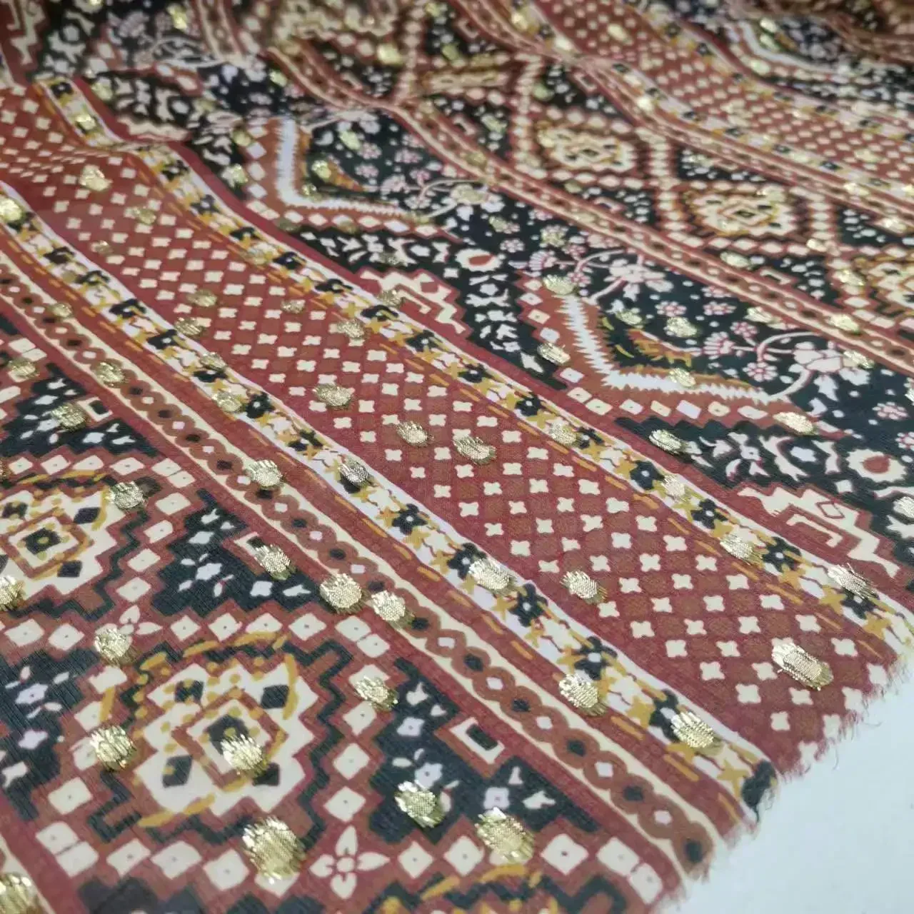 Soie Jacquard ethnique somalien Dirac en soie avec tissu de robe Saree en soie de mûrier Lurex métallique