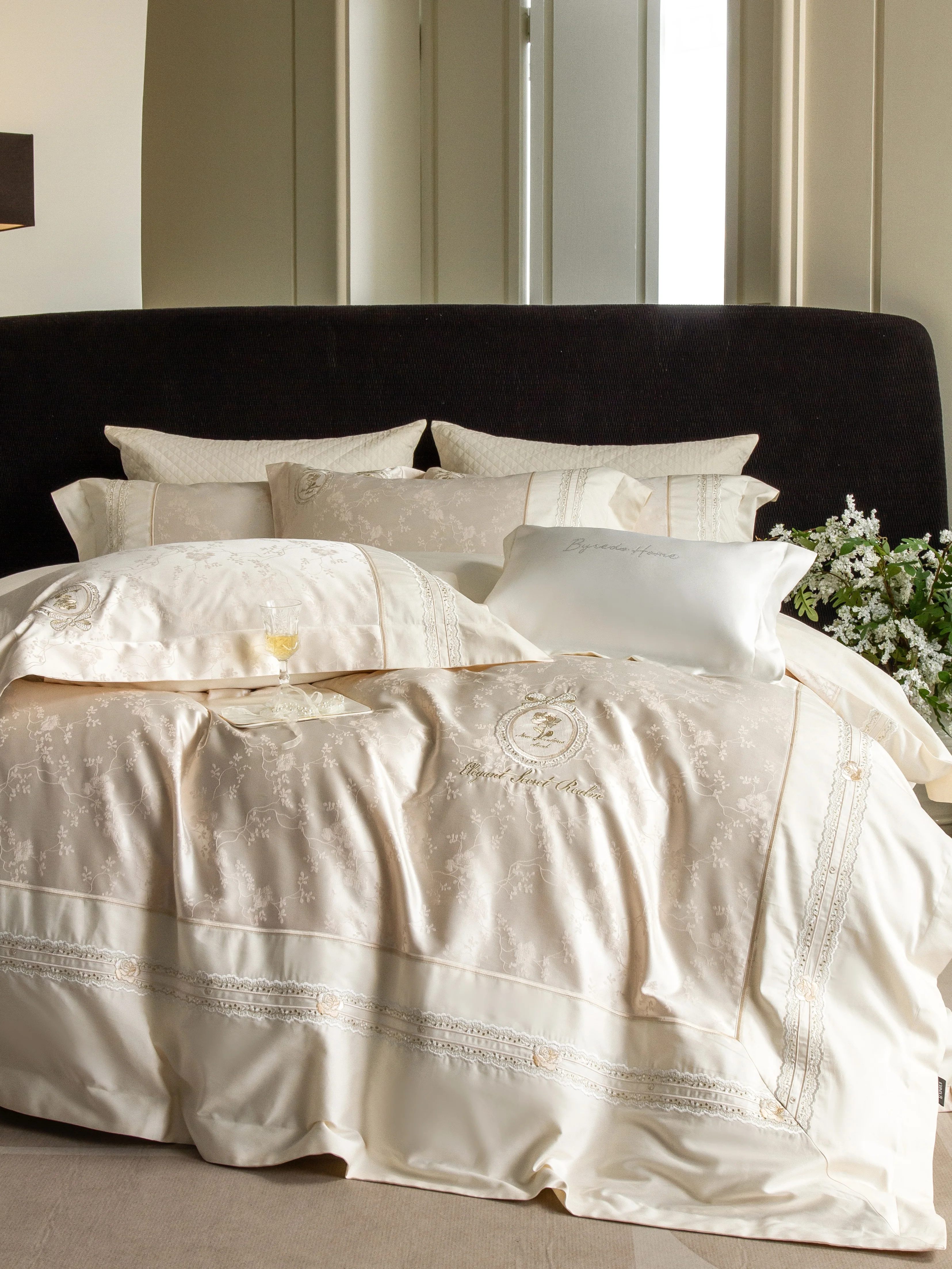 100% Cotton Bed Linen Bedding Set 4 Piece Duvet Cover Soft Breathable Lightweight  2 Pillowcases Queen