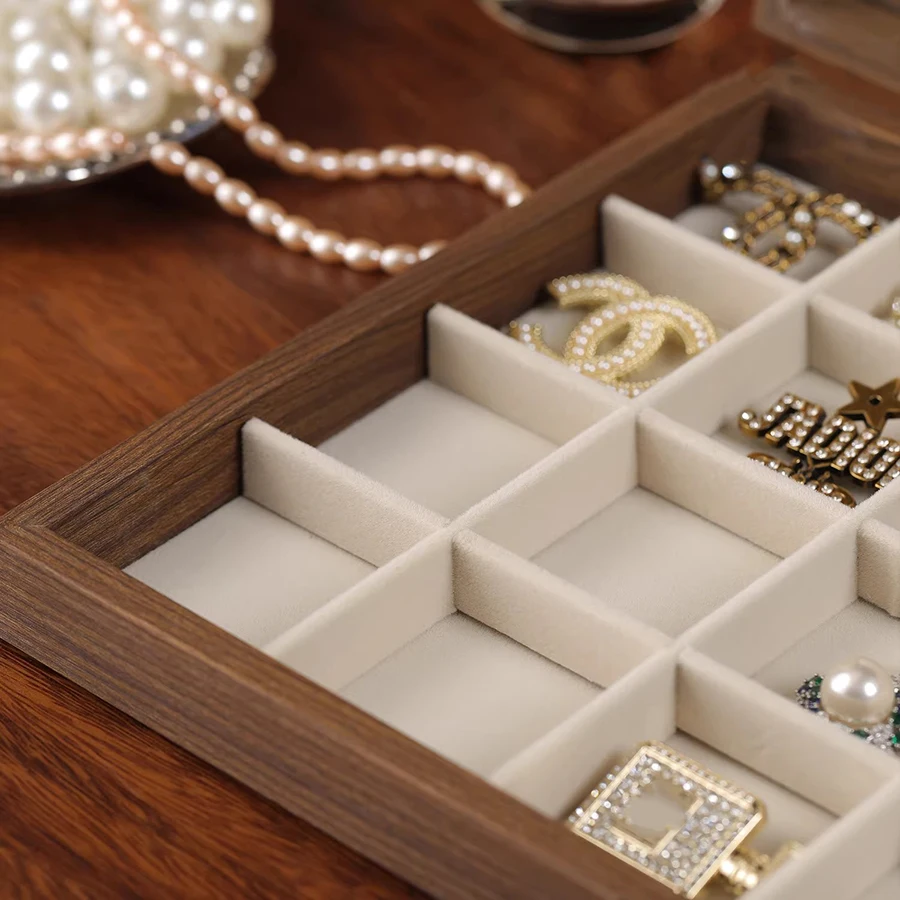 Exquisite jewelry storage box for earrings, studs, clips, rings, brooches, and pendants