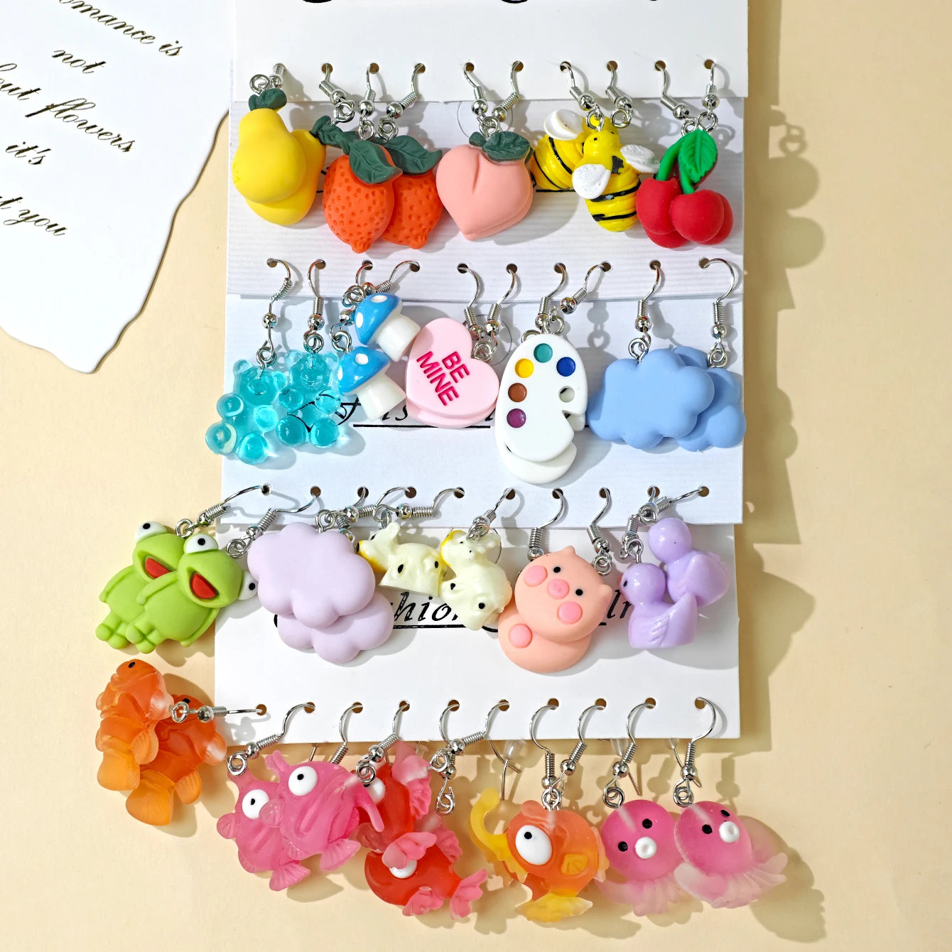 40 قطعة السيدات عبر الحدود لطيف الإبداعية مقلد المخلوقات البحرية الفواكه النحل الراتنج القرط مجموعة