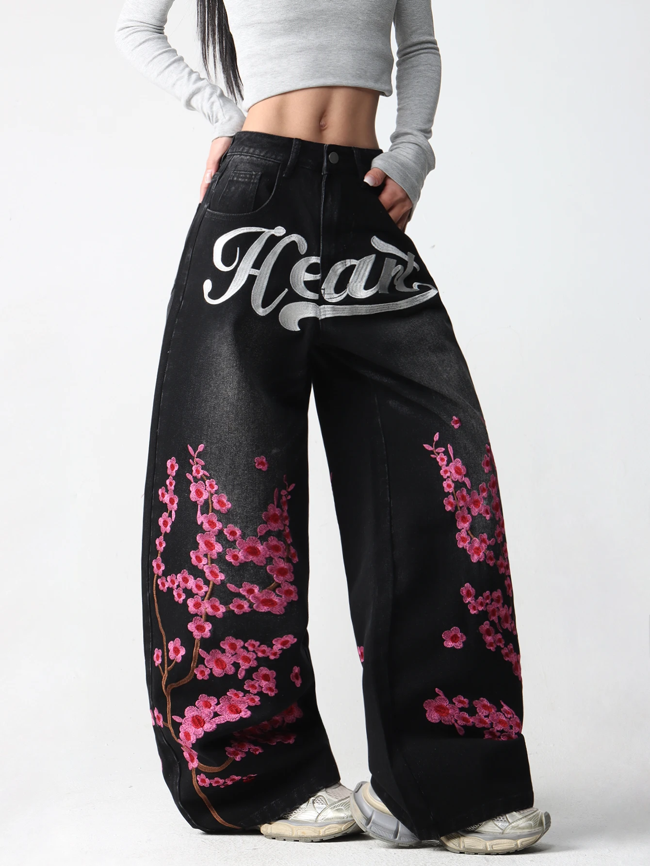 European And American Retro Style Wide Leg Jeans With Plum Blossom Flower Letters Embroidered And Worn Black Denim Pants