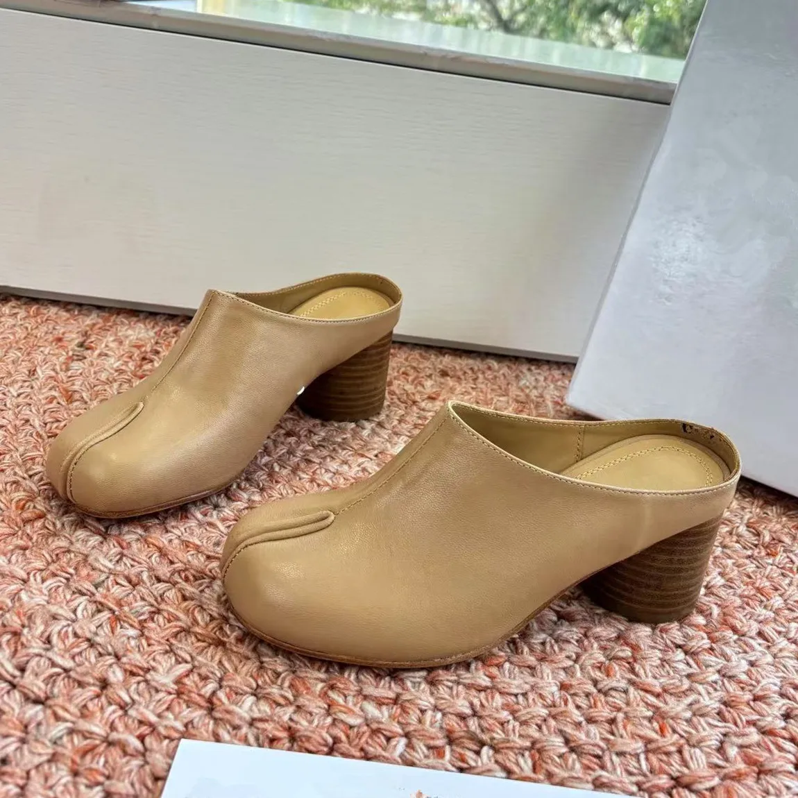 

2026 New Summer Versatile High Heels, Coarse Heels, Half Slippers, Women's Genuine Leather Bag Head, Muller Shoes, Sandals