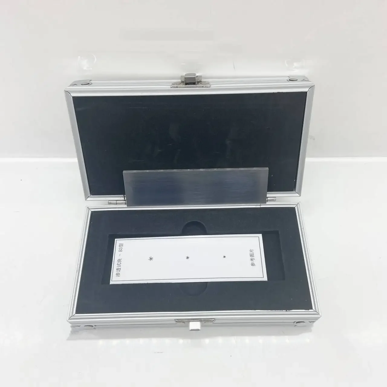 Penetrant Testing Specimen B3 Depth 100um Width Target Value 0.5um Calibration Block