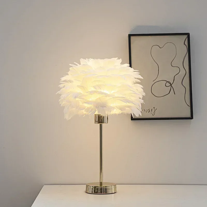 Nordic  Feather Table Lamp Romantic Bedside Lamp Study Bedroom Decoration Atmosphere Night Lights