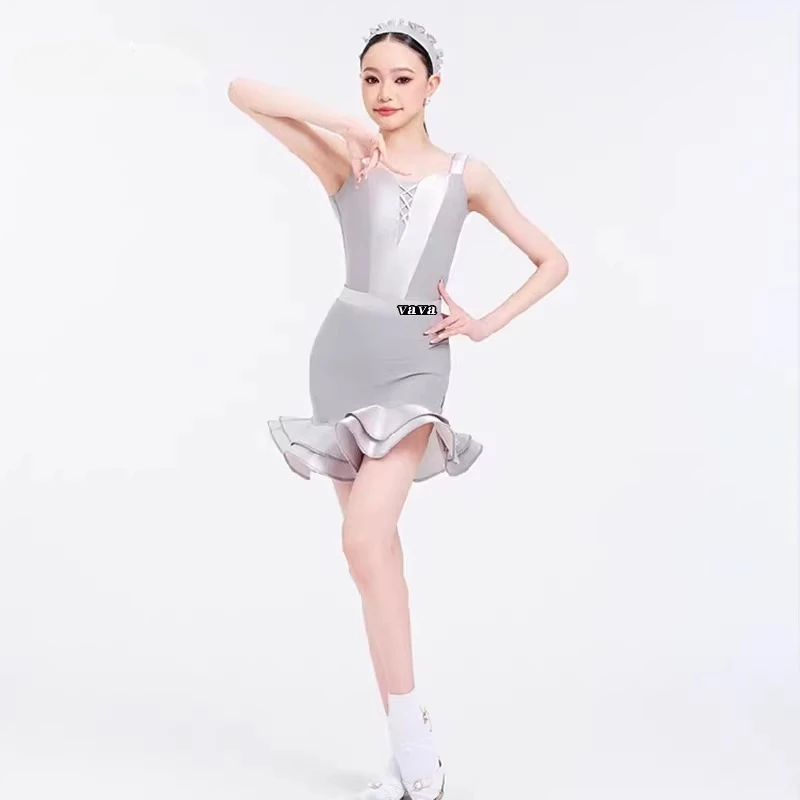 2026 Neues Latein-Tanzkleid für Damen, sexy Outdoor-Ballsaal-Party-Fransenrock, Sport-Übungskleidung, roter Abendanzug