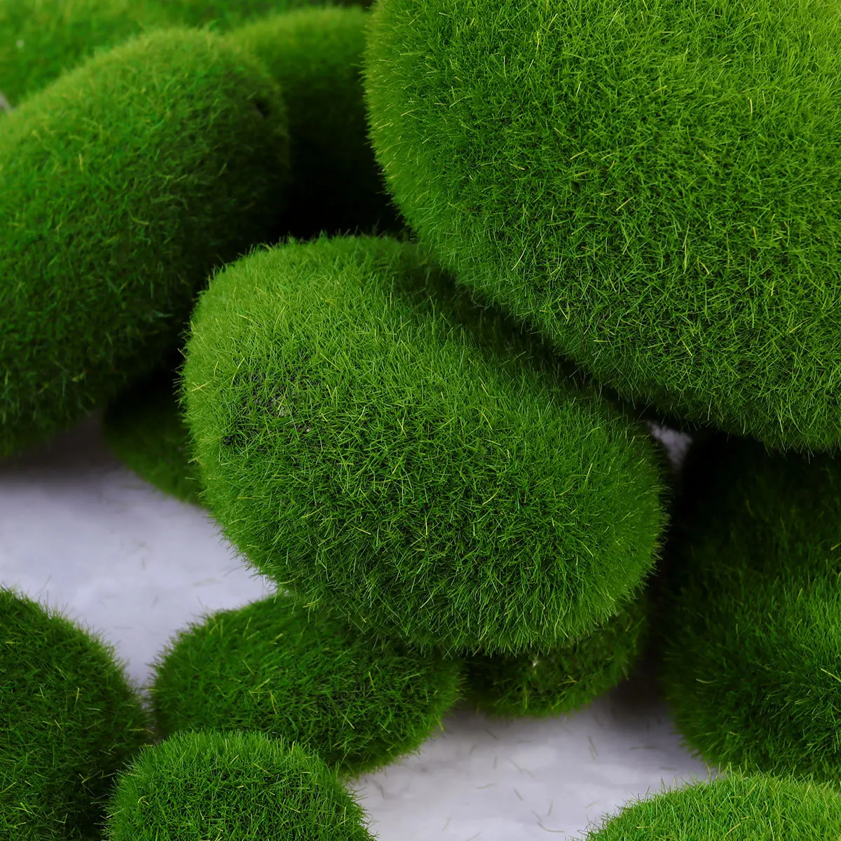 

19Pcs Artificial Moss Stones Flocking Mossy Balls Bonsai Decor DIY Nature Feel in Vase Cylinder Tray for Indoor Scenes