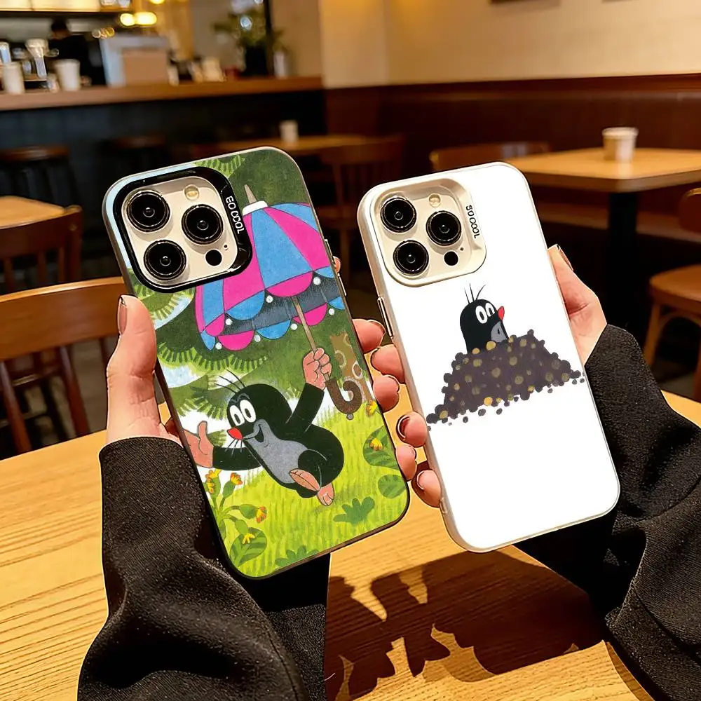 Capa de Celular Animada O Pequeno Rato para iPhone 17, 16, 15, 14, 13, 12, 11 Plus, Pro Max, XS, Capa Colorida Prata e Preta