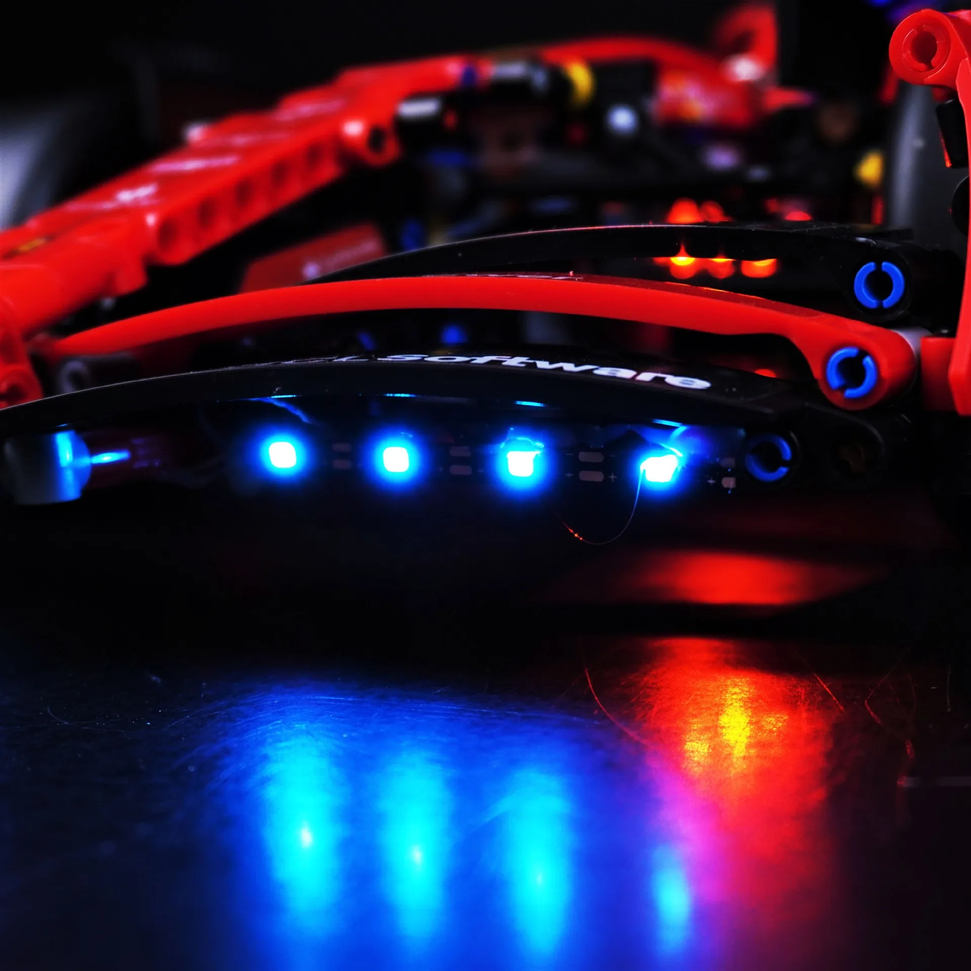 مجموعة الإضاءة لإصدار LEGO 42207 SF-24 F1 Car Technic RC لا تشمل كتلة البناء (مجموعة إضاءة LED فقط)