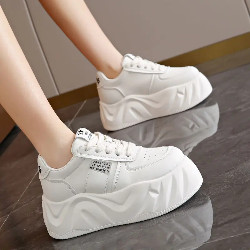 

Новые женские повседневные уличные кроссовки на платформе с индивидуальным дизайном, удобные легкие кроссовки на шнуровке для бега, ходьбы, спортивная модная обувь