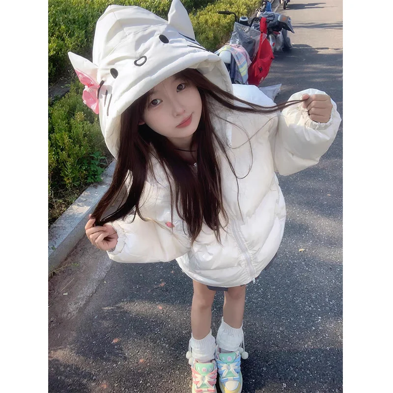 Kurtka damska Hello Kitty, słodka, urocza, haftowana, bawełniana, zimowa, nowa, biała, modna, codzienna, gruba, ciepła, studencka, z kapturem.