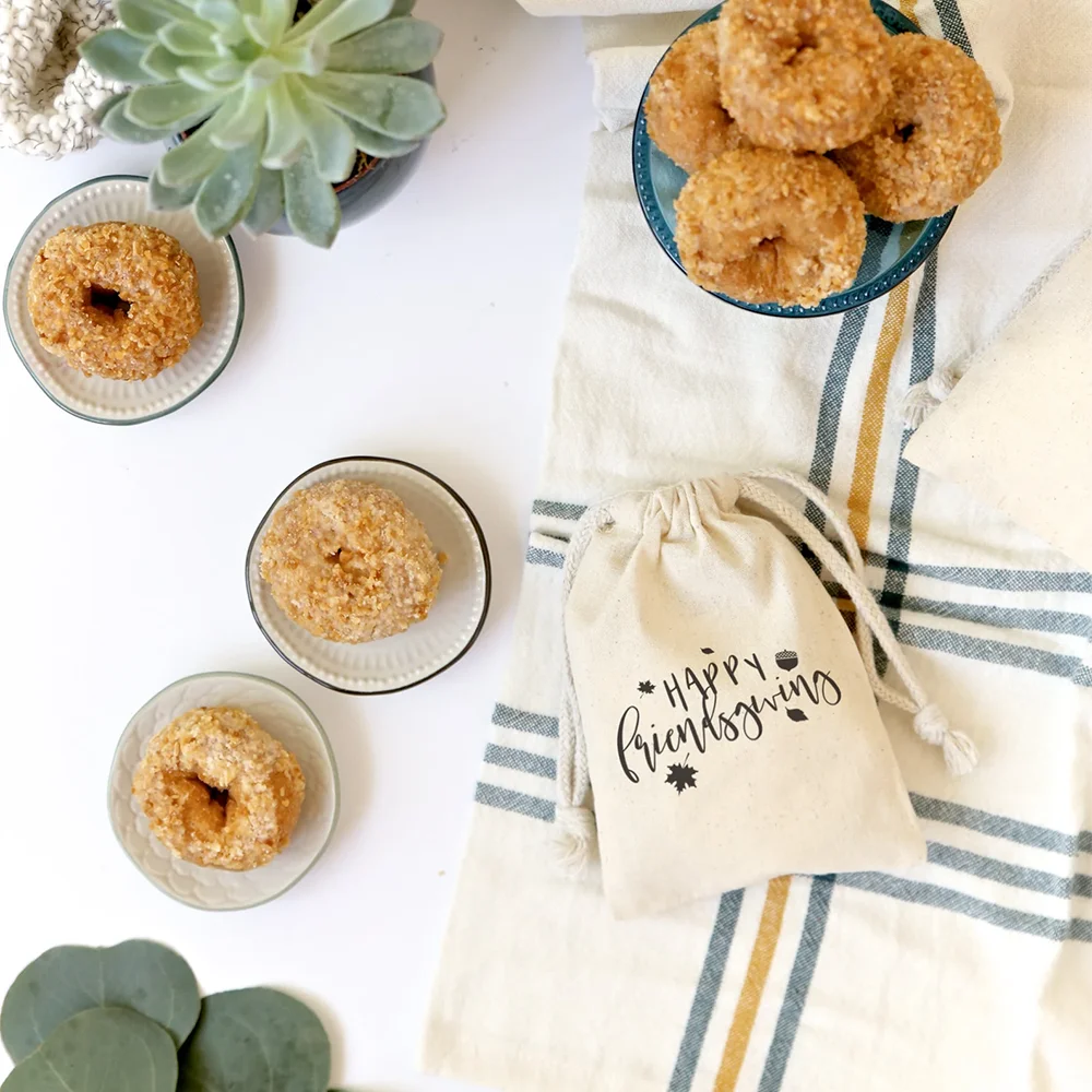 

5Pcs Happy Friendsgiving Favor Bag Cotton Drawstring Goodie Bags Thanksgiving Party Decor Supplies Candy and Holiday Treat Pouch
