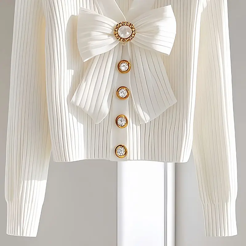 White V-neck Bow Long Sleeved Sweater Knit Top New Women\'s Clothing