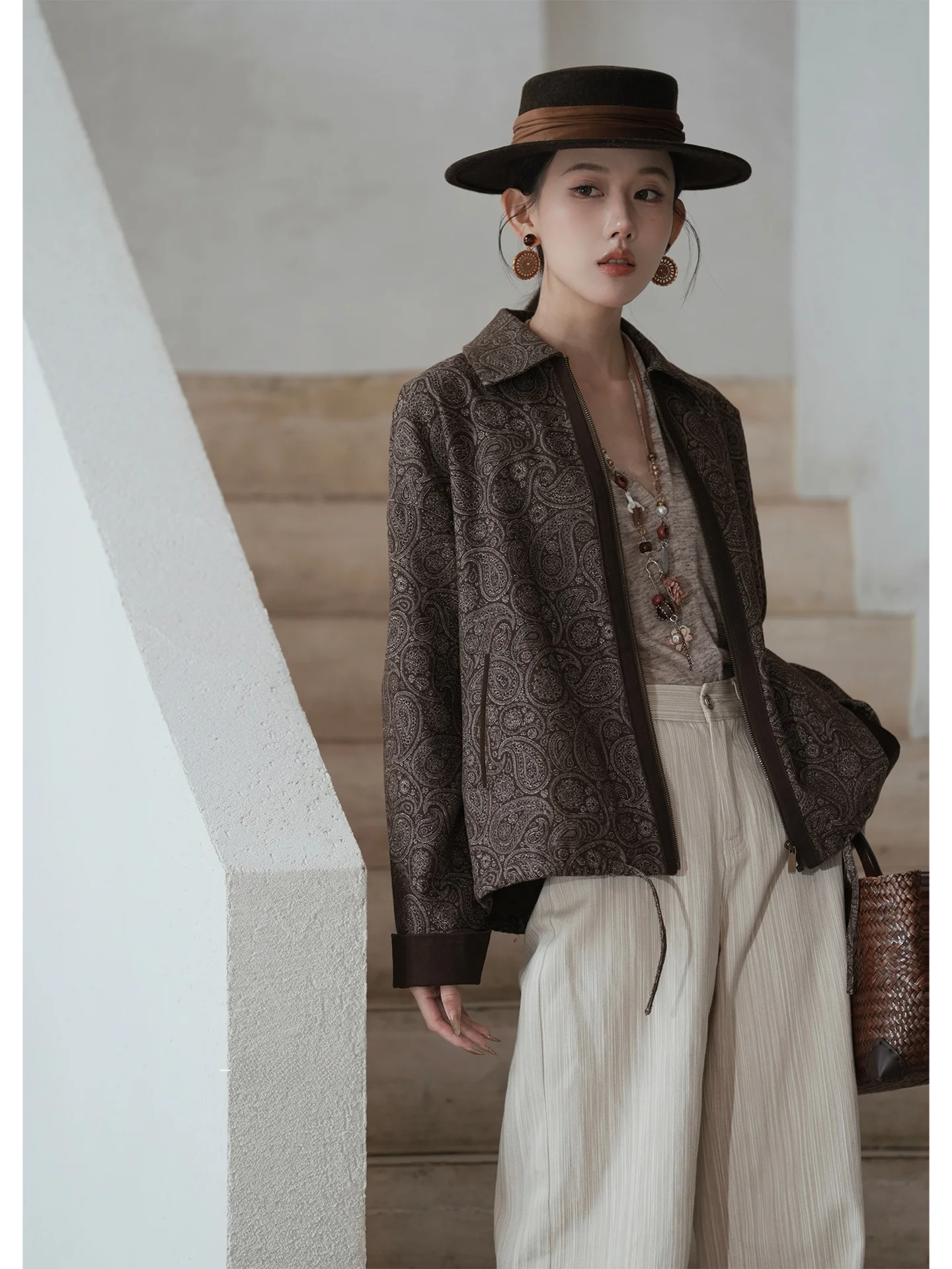 

Luhe Lotus Wave Casual Faion Set with Paisley Pattern Knitted Denim Jaet Vest And Long Pants for Women