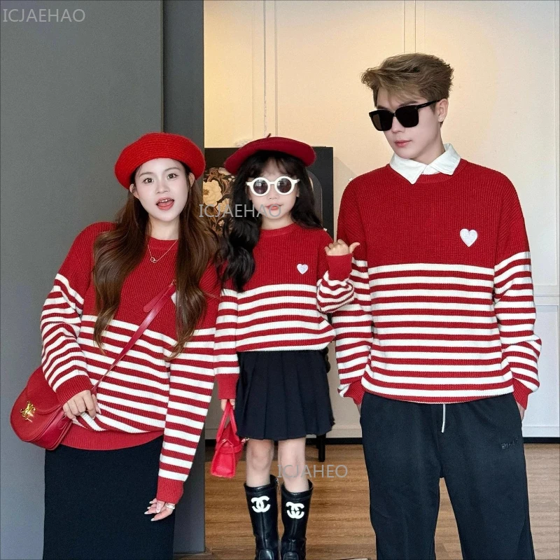 2026 Family Matching Outfit Mother Father Kid Baby Romper Parent-Child Heart Print Knitwear Red Stripe Sweater Christmas Winter